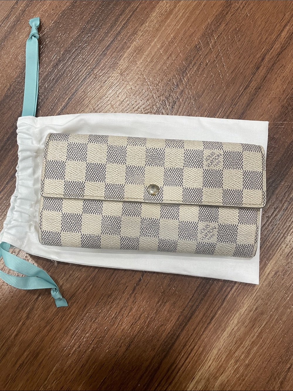 Louis Vuitton Damier Long Wallet - Cream & Gray